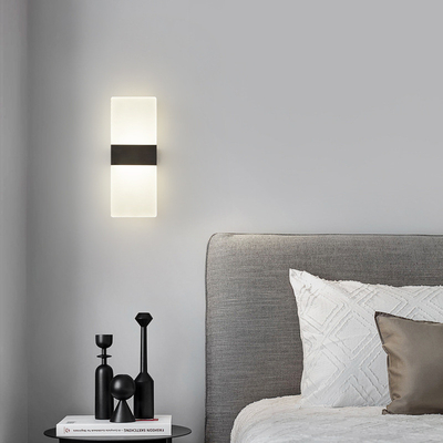 Nowoczesna prostokątna lampa ścienna LED przezroczysta sypialnia pokój dzienny restauracja hotel