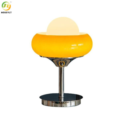 Żółta metalowa szklana lampka nocna LED Bauhaus Egg Tart Shape 40W