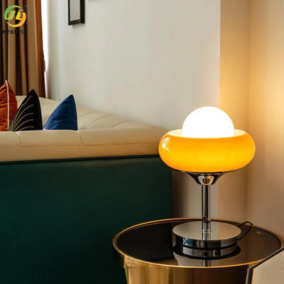 Żółta metalowa szklana lampka nocna LED Bauhaus Egg Tart Shape 40W