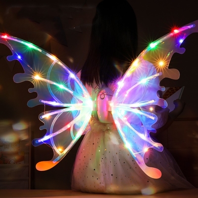 Elektryczne skrzydła motyla wróżki świecą i poruszają Prezenty świecą