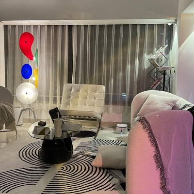 Creative Nordic Modern Alien Art Lampa podłogowa LED Pokój hotelowy