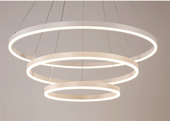 Powierzchnia oświetlenia 25m2 Akrylowy aluminiowy nowoczesny żyrandol z okrągłym pierścieniem